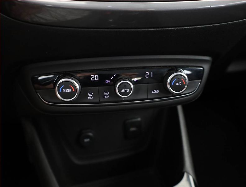 Opel Crossland X (2017) 1.2 Turbo, ČR,1.maj - fotka 10 z 14