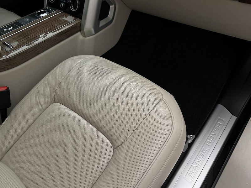 Land Rover Range Rover 4.4 SDV8 VOGUE AUT CZ - fotka 20 z 52