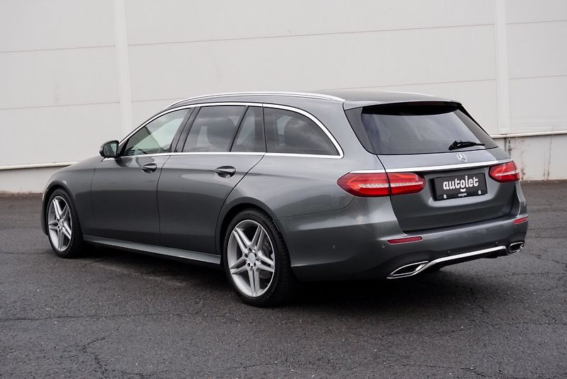 Mercedes-Benz Třídy E E  220 d AMG LINE - fotka 10 z 27
