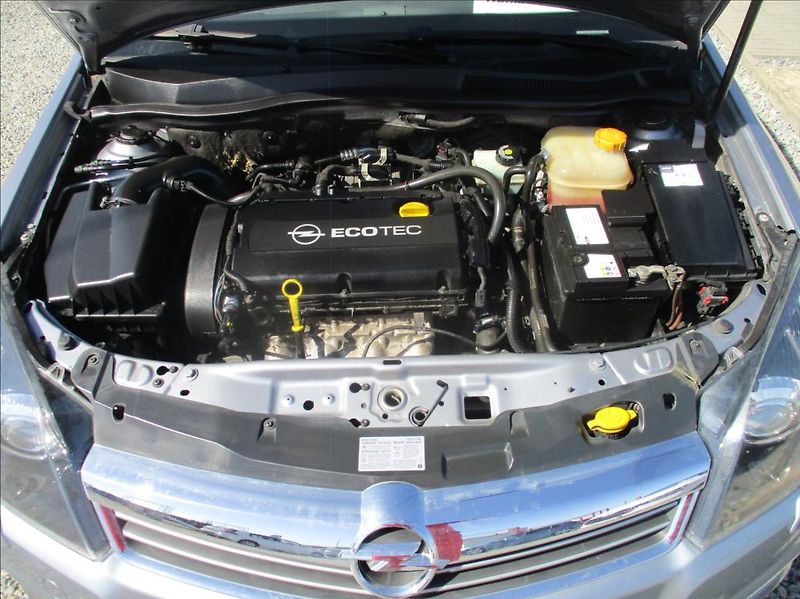 Opel Astra 1,6 i,aut.klima,serv.kniha, - fotka 22 z 41
