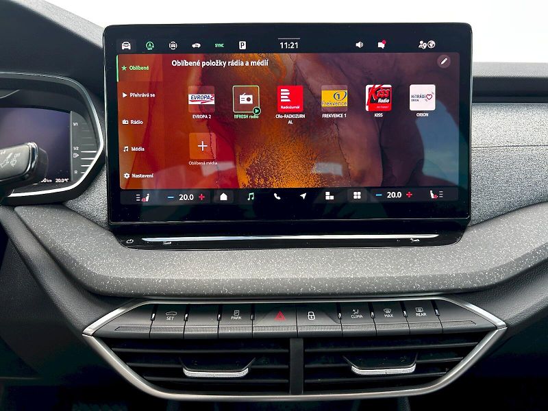 Škoda Octavia (2024) 1.5 TSI 110kW MHEV DSG Top Sel - fotka 12 z 33