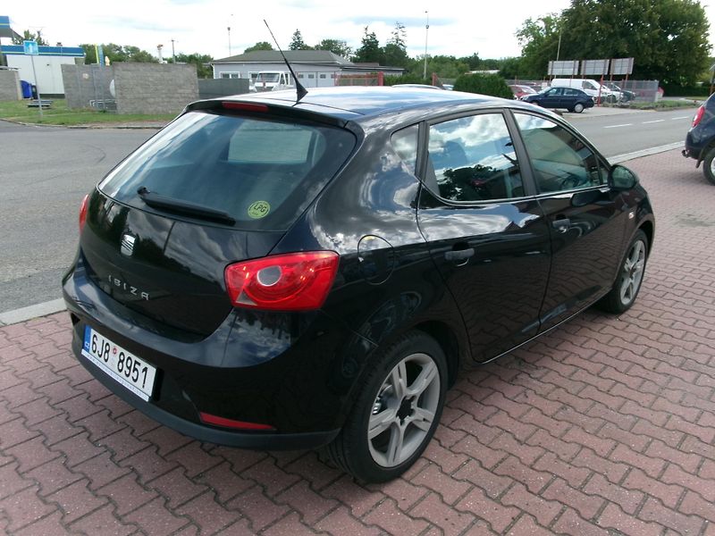 Seat Ibiza (2009) 1,4 16V KLIMA - fotka 6 z 27