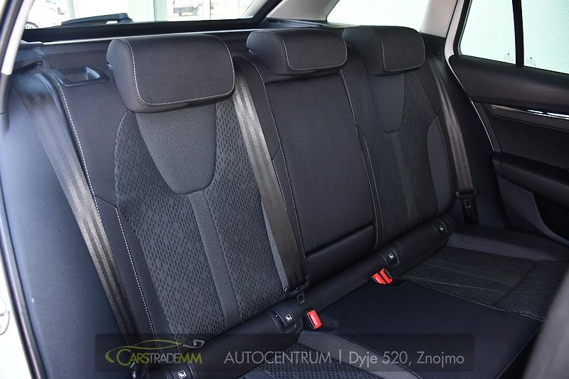 Škoda Octavia 1.5TSi STYLE LED TAŽNÉ ČR 1M - fotka 20 z 51