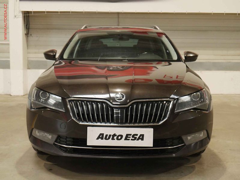 Škoda Superb (2016) 2.0 TDI 4x4, ČR, bixen - fotka 2 z 22