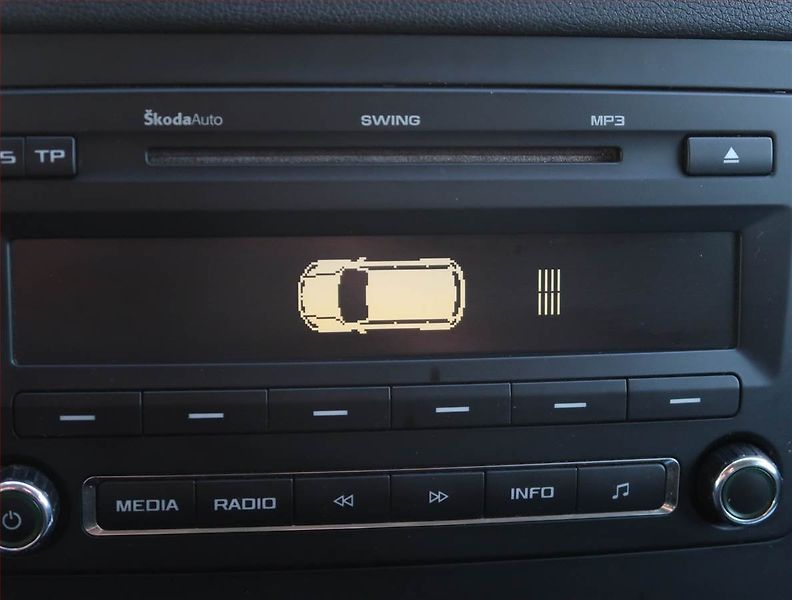 Škoda Yeti (2011) 2.0 TDI, 4X4, Serv.kniha - fotka 15 z 20