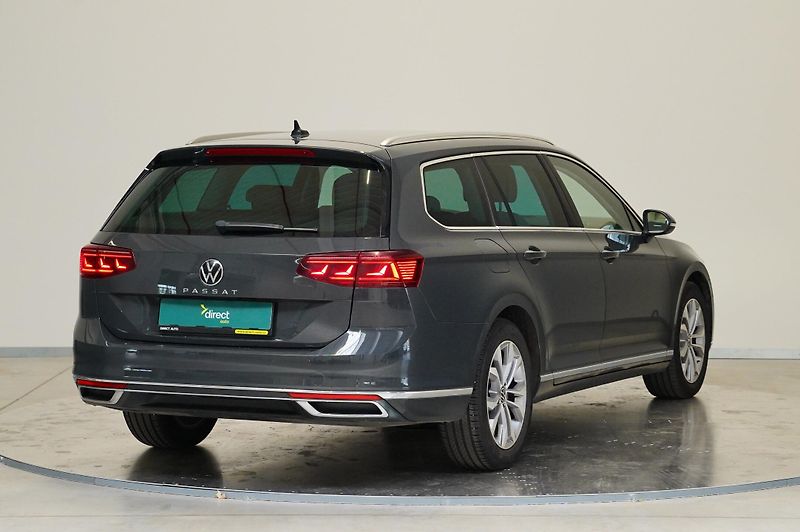 Volkswagen Passat - fotka 2 z 28