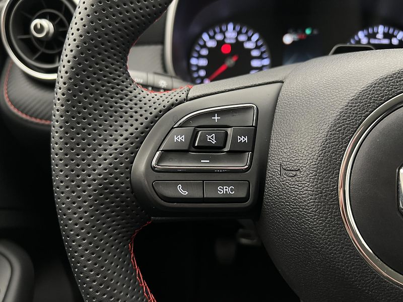 MG ZS 1.5 ESSENTIAL PLUS CZ 1.maj.  - fotka 22 z 38