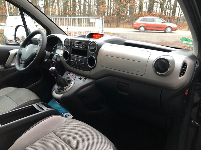 Peugeot Partner (2011) Teppe 1.6 HDi Panorama - fotka 14 z 32