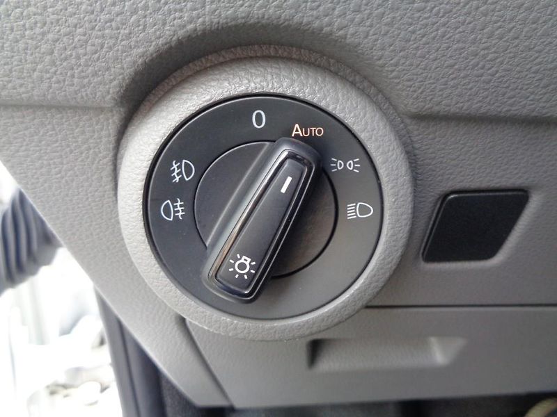 Volkswagen Caravelle 2.0 TDI Comfortline 110kW A7 - fotka 19 z 24