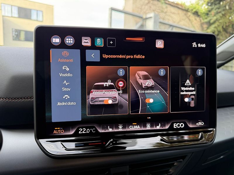 Cupra Born 170 kW eBoost FULL LED 63kWh - fotka 22 z 39