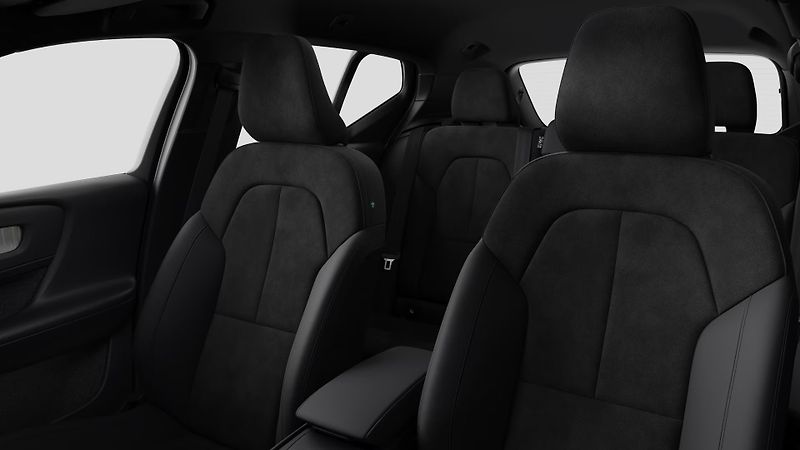 Volvo XC40 (2026) PLUS DARK, B4 FWD, 145+10 kW / - fotka 10 z 10