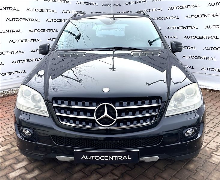 Mercedes-Benz Třídy M ML 350i, 4MATIC,200kW - fotka 2 z 24