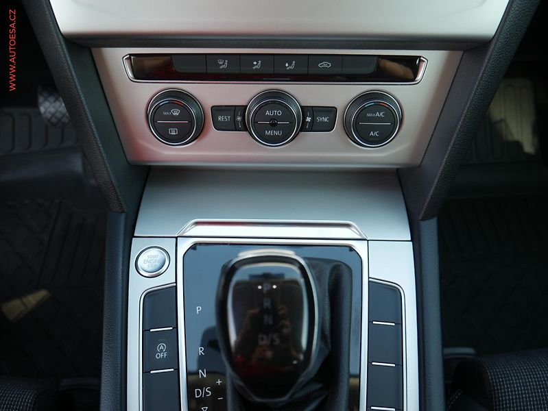 Volkswagen Passat (2017) 2.0 TDi, 1.maj, Comfortline - fotka 16 z 19