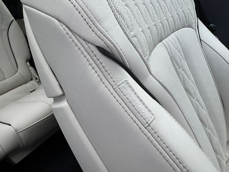 BMW X7 xDrive 40d - fotka 24 z 24