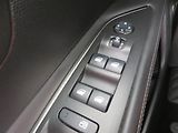 Peugeot 3008 (2018) Allure Pack 1.2 PureTech - náhled 16
