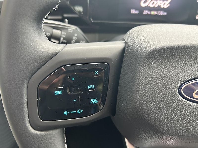 Ford Explorer 52 kWh dojezd (125 kW/170 k) - fotka 20 z 34