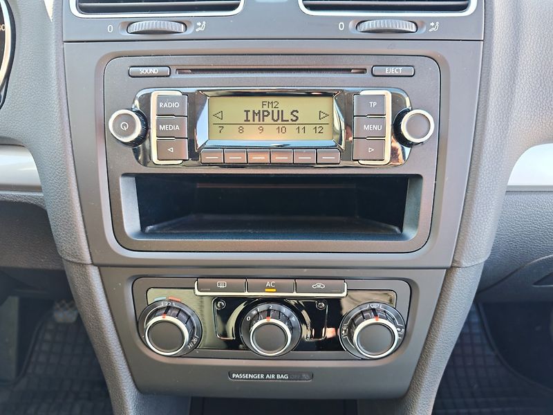 Volkswagen Golf (2009) 1,4i 16v 59 Kw Trend - fotka 17 z 30