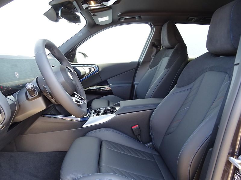 BMW X3 xDrive20d - fotka 2 z 6