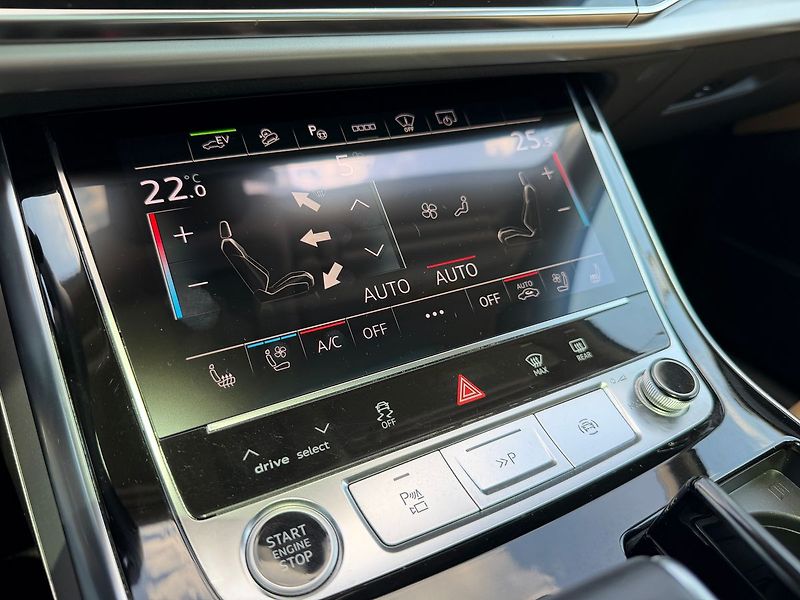 Audi Q7 55 TFSI e 280 Tiptronic Quattr - fotka 11 z 30