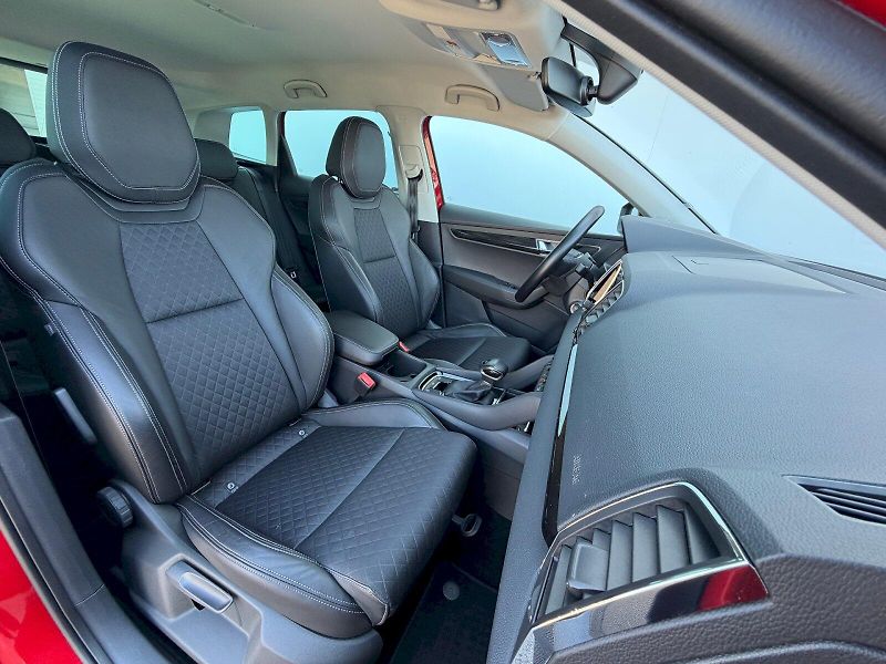 Škoda Karoq (2022) 1.5 TSI 110kW DSG Style Plus - fotka 31 z 35