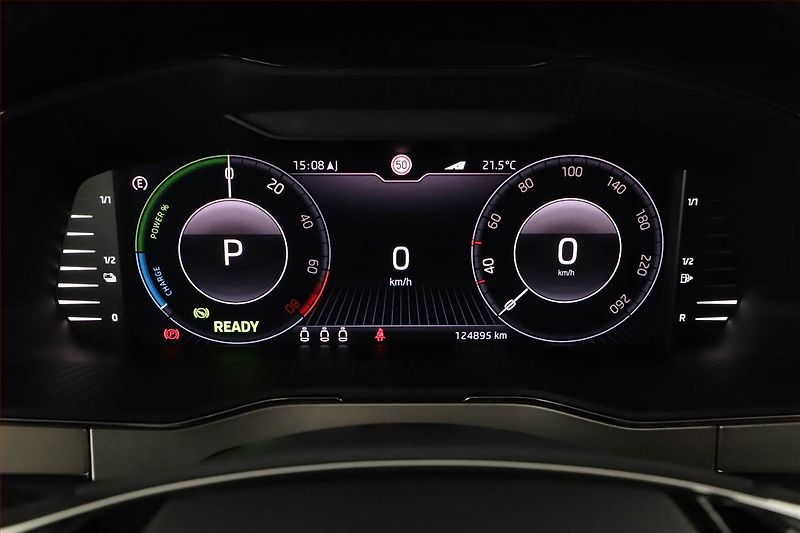 Škoda Superb (2020) Laurin&Klement iV 1.4 TSI PHEV - fotka 9 z 22