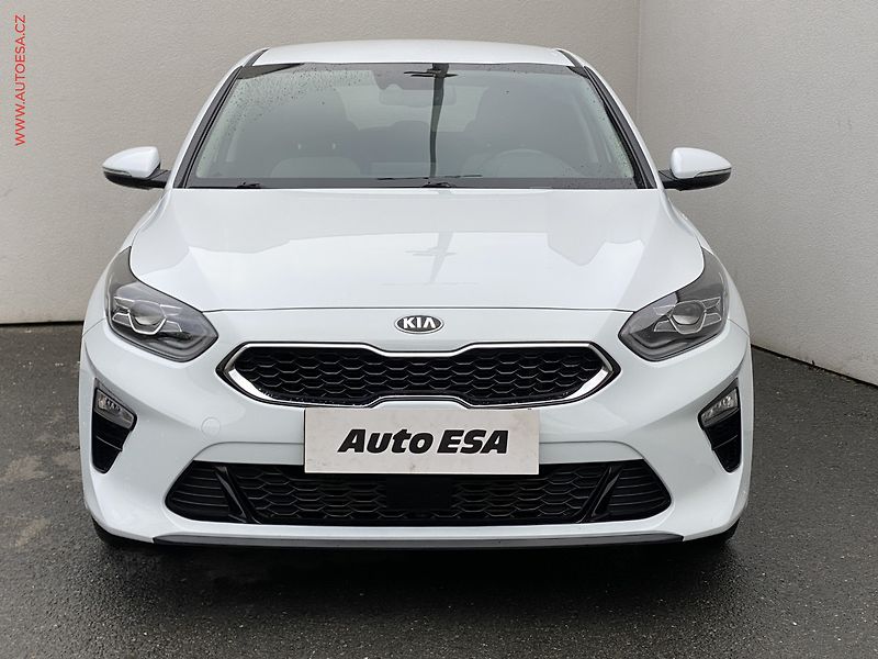 Kia Ceed (2018) 1.4 T-GDi, ČR, Exclusive, AT - fotka 2 z 21