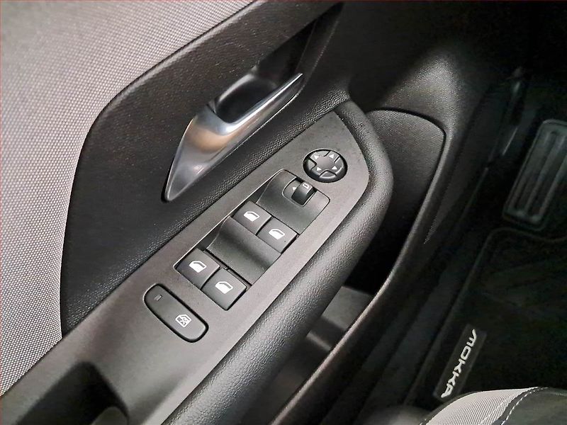 Opel Mokka (2025) 1.2 Turbo - fotka 17 z 19