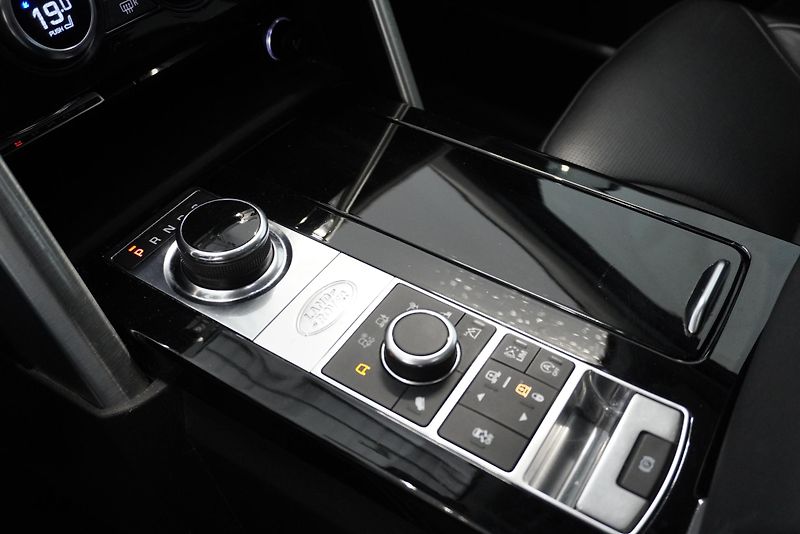 Land Rover Discovery   3,0 TDV6 4WD AUTOMAT - fotka 19 z 36
