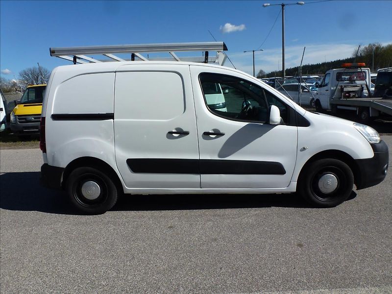 Citroën Berlingo 1,6 HDi 75 L1 X Střešní zahrád - fotka 6 z 40