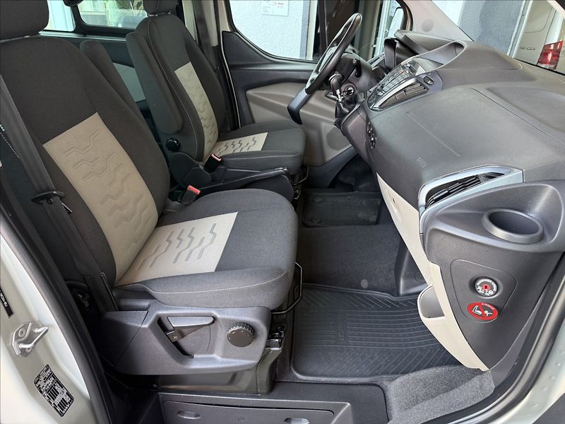 Ford Tourneo Custom 2,2 Titanium 113tkm! 1maj. - fotka 12 z 31