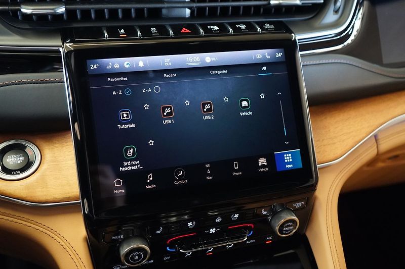 Jeep Grand Cherokee Summit Reserve L - fotka 63 z 71