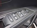 Peugeot 3008 (2018) 1.2 PT, Allure, AT, navi - náhled 13