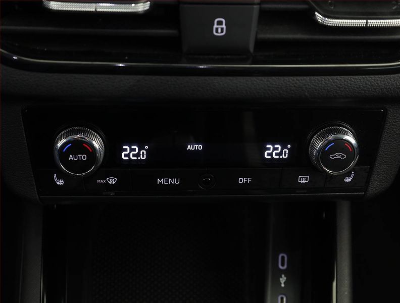 Škoda Kamiq (2021) Style 1.0 TSI, Serv.kniha - fotka 12 z 17