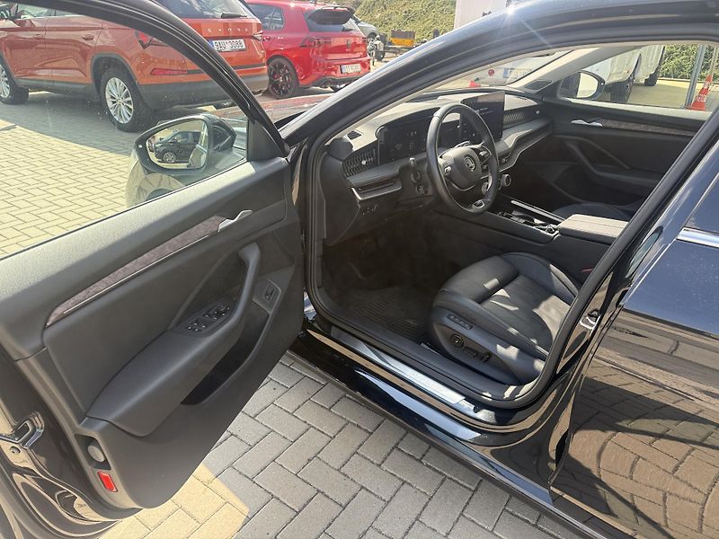 Škoda Superb (2024) Laurin§Klement 4X4 DSG 142kw - fotka 8 z 12
