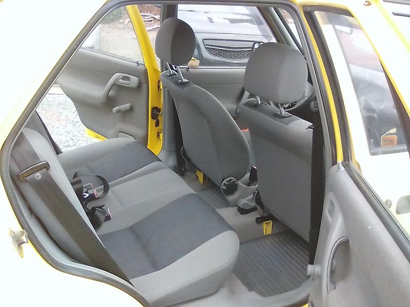 Škoda Felicia (2000) 1.3i / 40KW, jede super - fotka 27 z 42