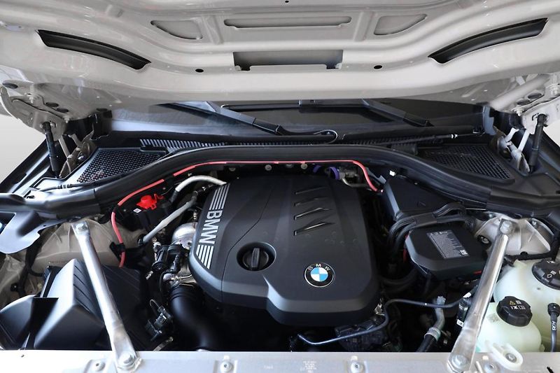 BMW X3 xDrive20d - fotka 12 z 31