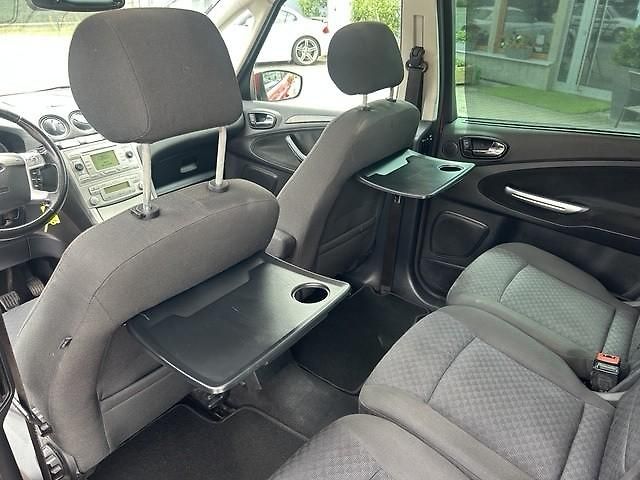 Ford Galaxy 2,0TDCi Ghia 7míst - fotka 34 z 54