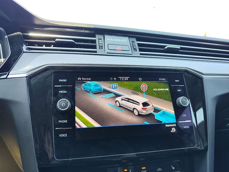 Volkswagen Passat 2.0 TDi/147 Alltrack DSG ČR - fotka 23 z 37