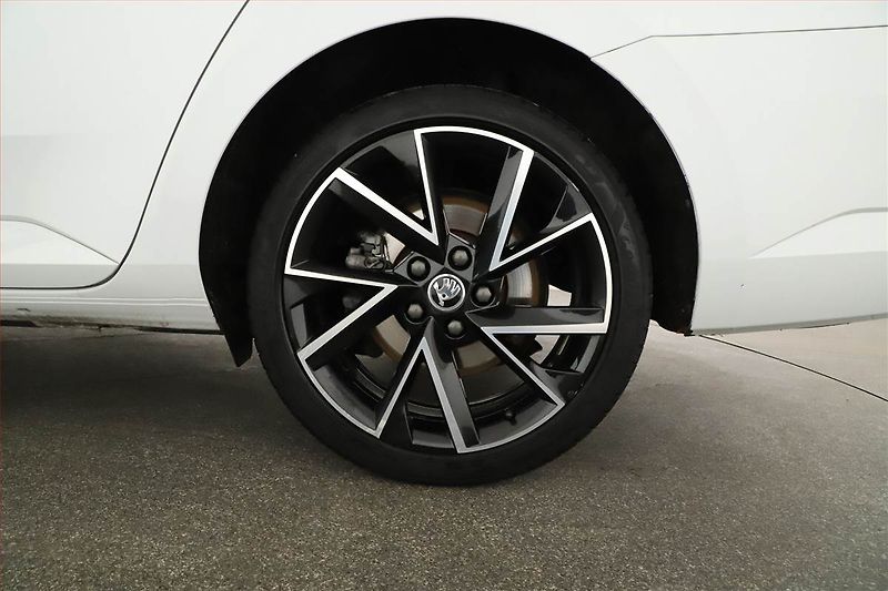 Škoda Superb (2022) Style 2.0 TDI, Automat, Kůže - fotka 12 z 21