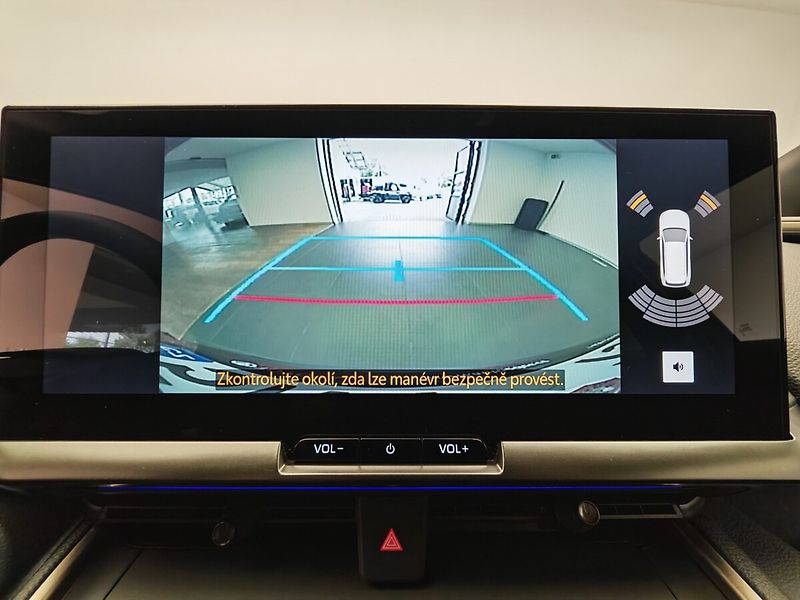 Toyota C-HR 2.0 Hybrid 4x2 Executive - fotka 38 z 46