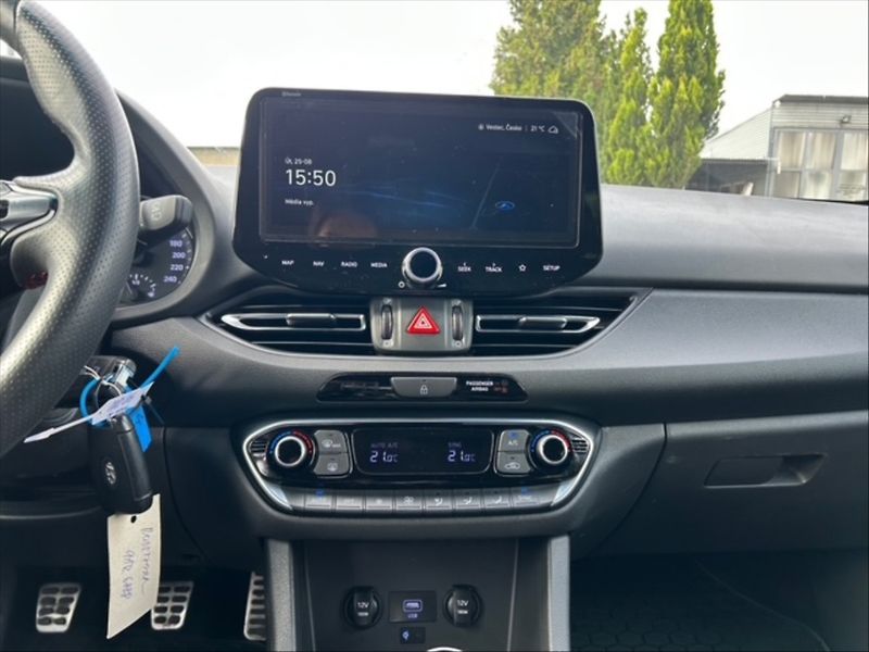 Hyundai i30 1,5 T-GDI N Line - fotka 10 z 11