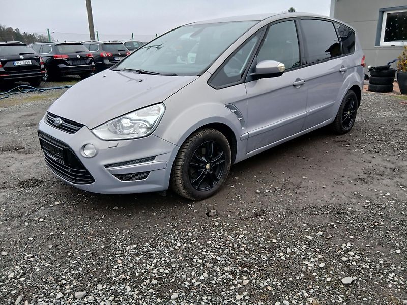 Ford S-MAX 2.0 TDCI, AUTOMAT - fotka 21 z 32
