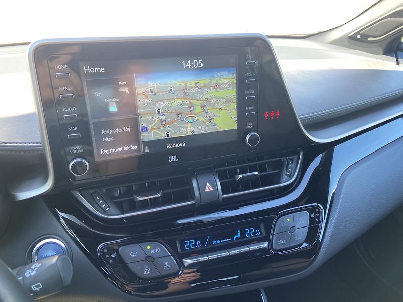 Toyota C-HR 1.8 HSD e-CVT Executive - fotka 17 z 20