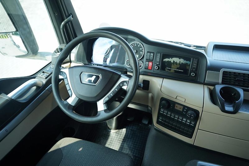 MAN TGS (2018) 35.500 8x4 Bordmatik EURO 6 - fotka 17 z 23