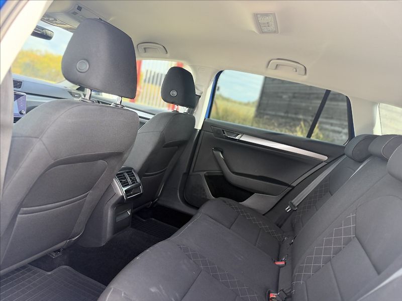Škoda Superb 1,5 TSI  DSG +SADA ZIMNÍCH KOL - fotka 15 z 23