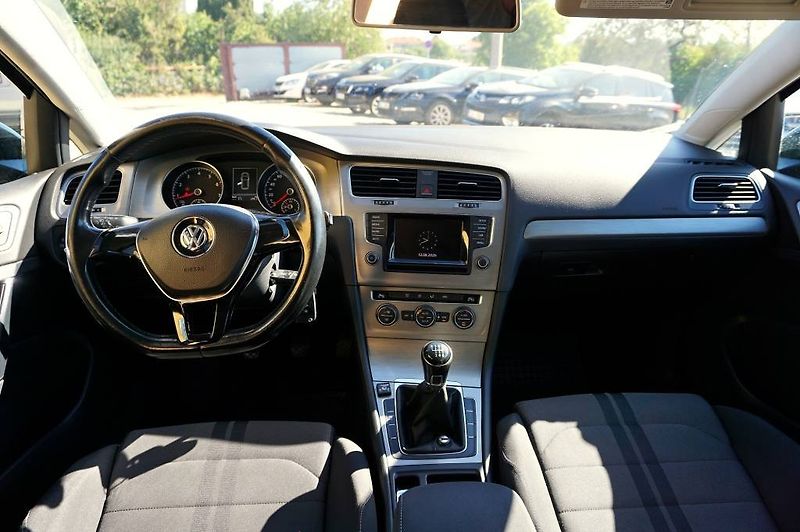 Volkswagen Golf (2014) MATCH 1,4 TSI 90 kW - fotka 20 z 35