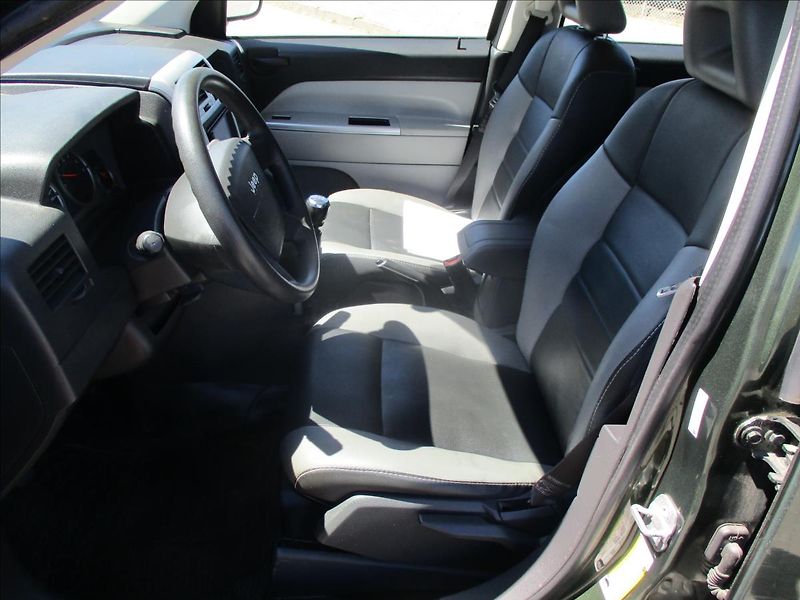 Jeep Compass 2,0 CRD 103kw AWD Limited bez - fotka 7 z 26