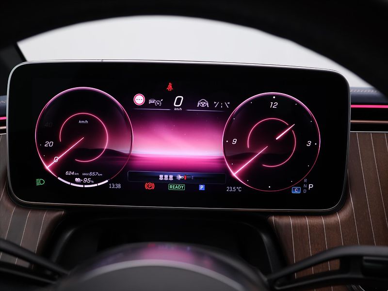 Mercedes-Benz EQE 300 180kW ZÁRUKA - fotka 18 z 31