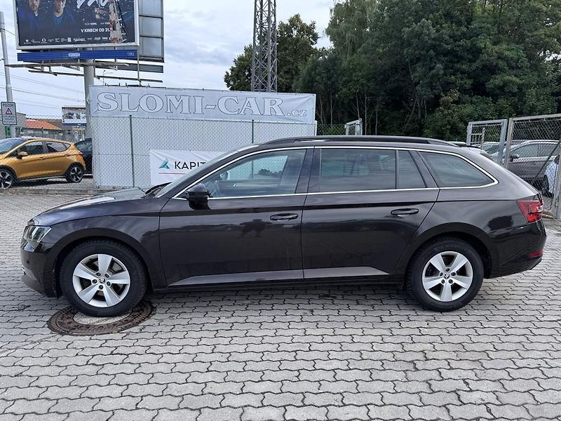 Škoda Superb 2.0 TDI 110 kW DSG, navigace - fotka 3 z 18