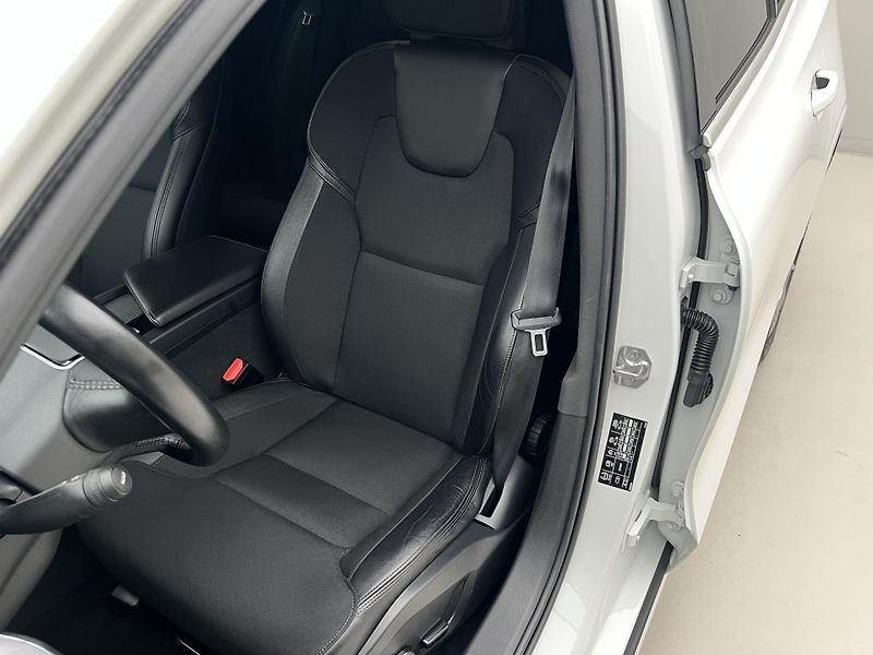 Volvo V60 D3 MOMENTUM MAN - fotka 17 z 41